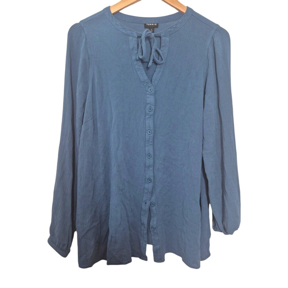 Torrid Dusty Blue Tie-Neck Button Front Blouse Gauze Size 1X $49.95